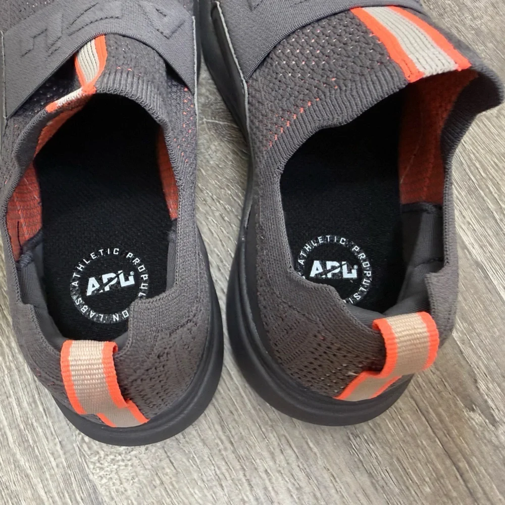 APL Techloom Bliss Running Shoes Athletic Sneakers Women’s Size 7